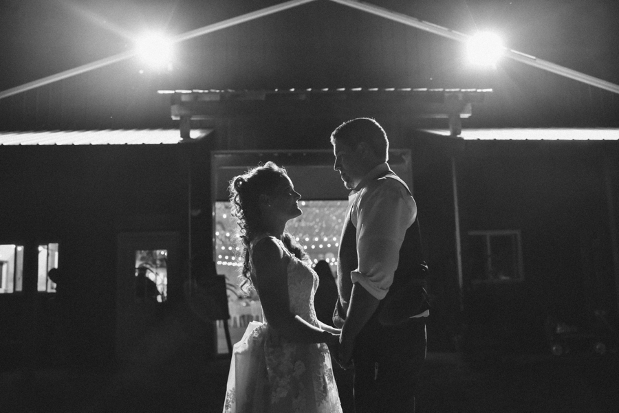 minnesota-barn-wedding-reception-24