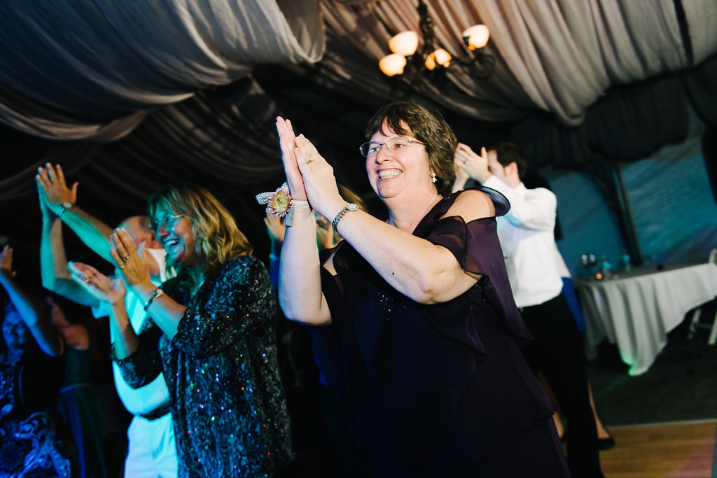 guests dancing at wisconsin wedding reception