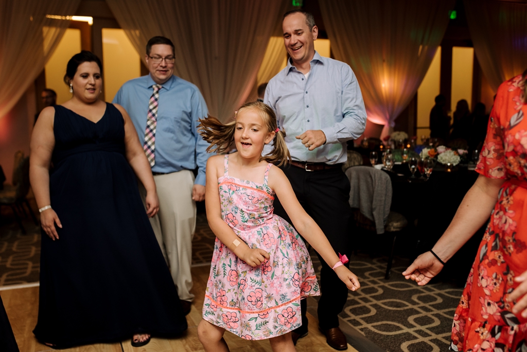 guests dancing at wedding reception in minnesota