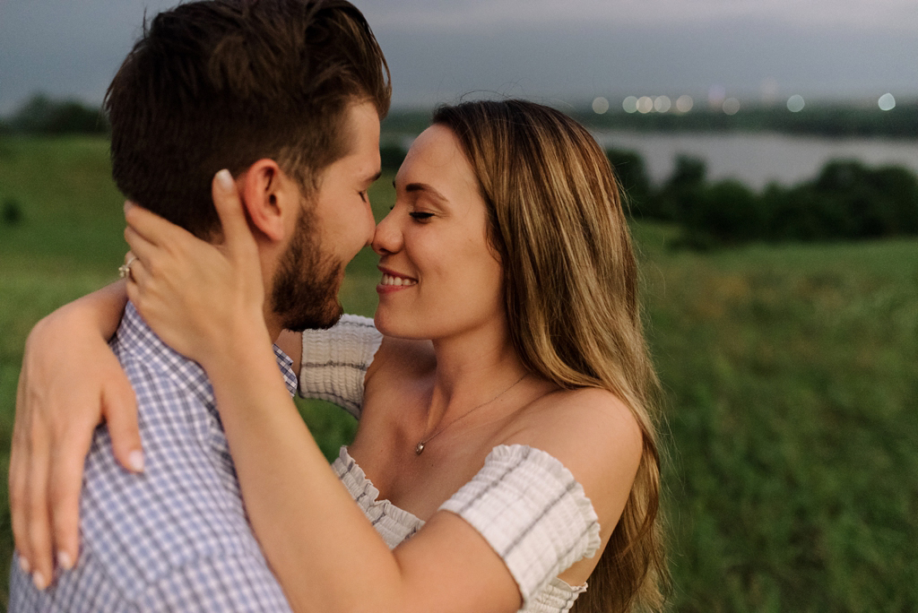 twin cities engagement session in prairie
