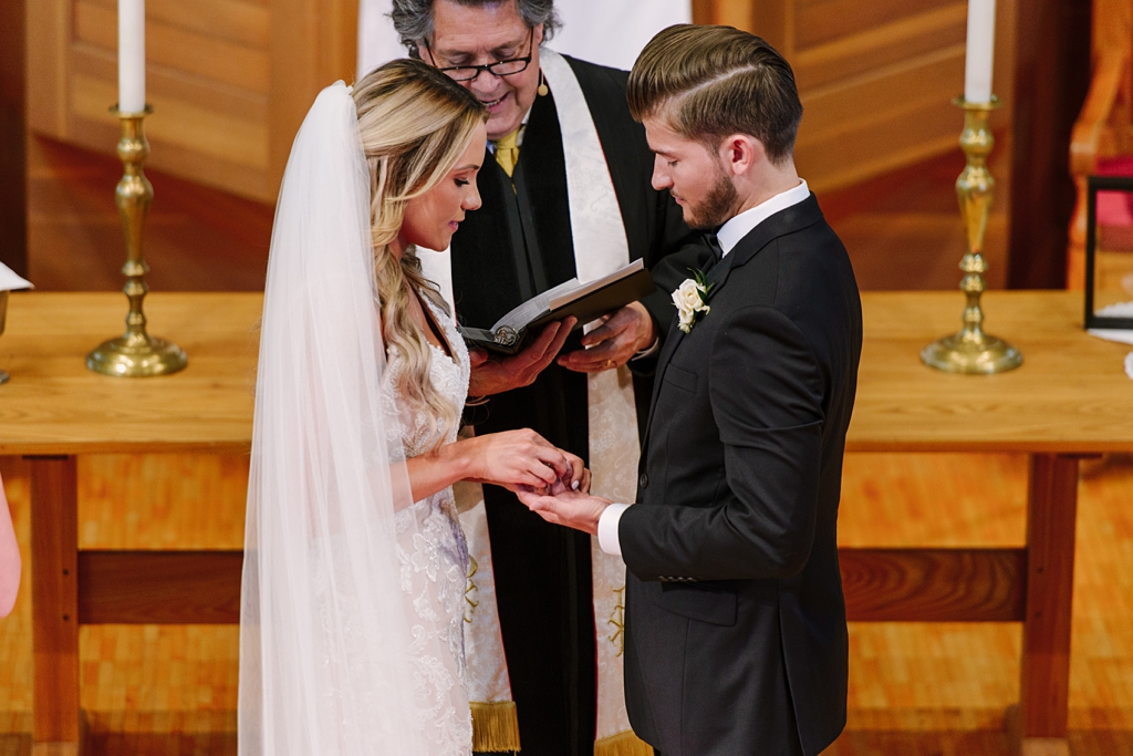 gale mansion bride and groom exchange wedding vows