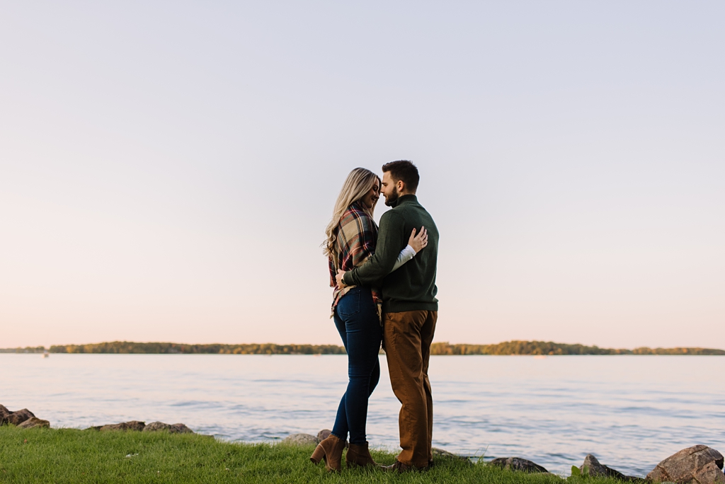 lakeside engagement session fall in minnesota