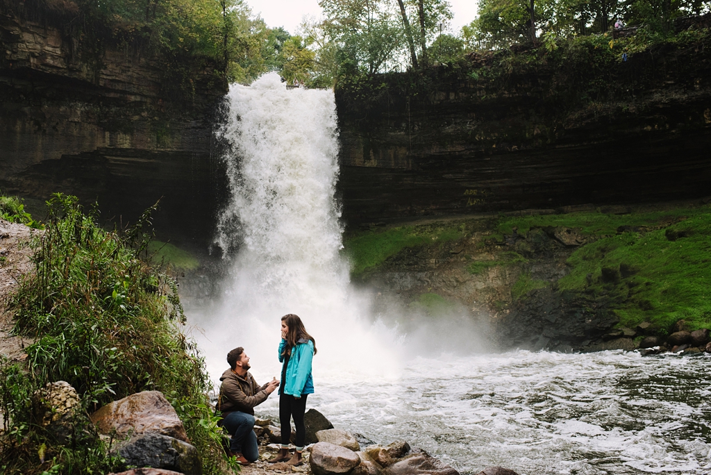 proposal photography at Minnehaha falls 