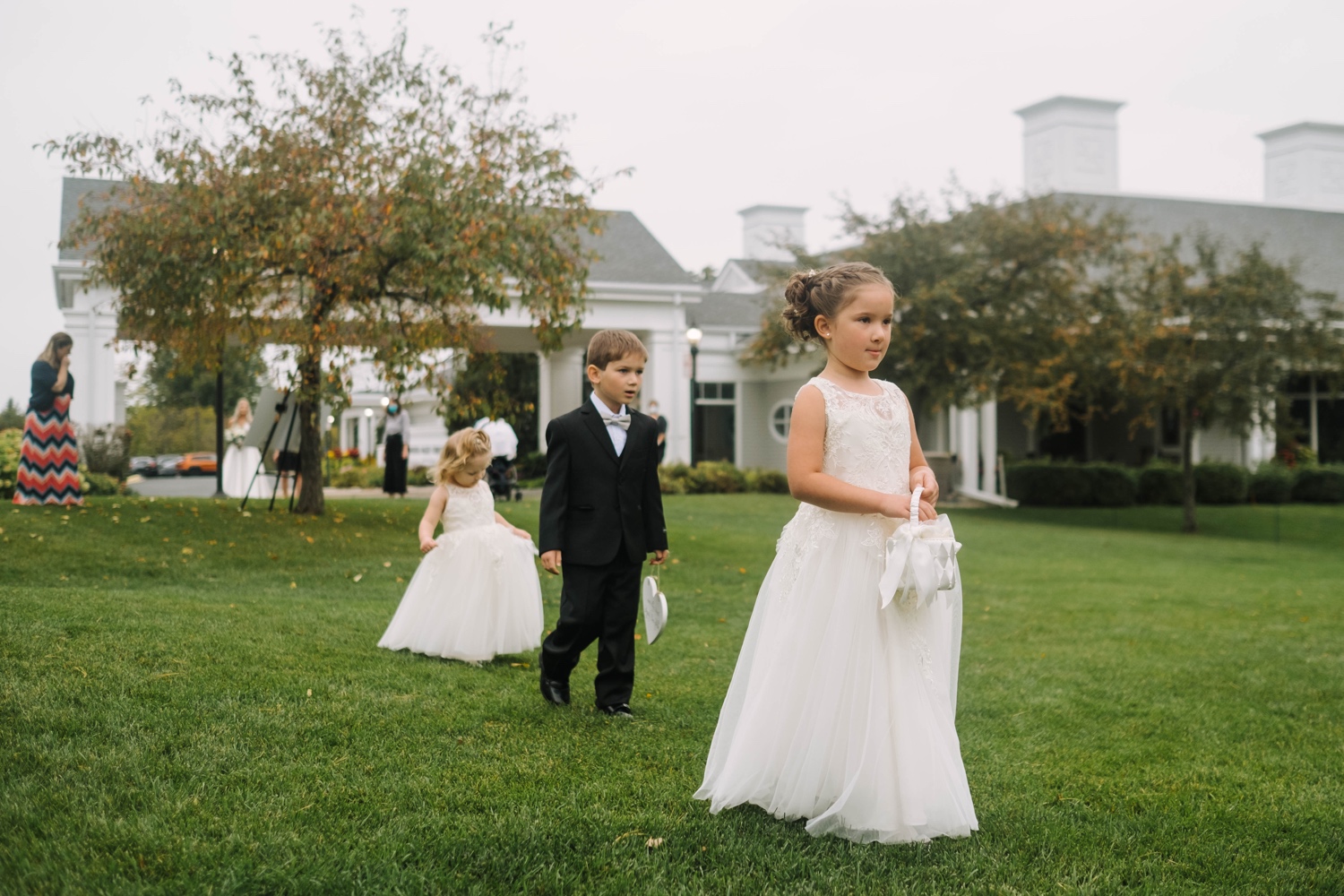outdoor fall wedding at minnesota valley country club