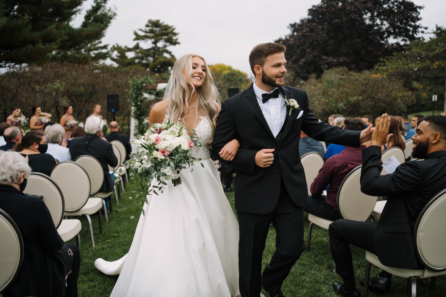 fall outdoor wedding at minnesota valley country club
