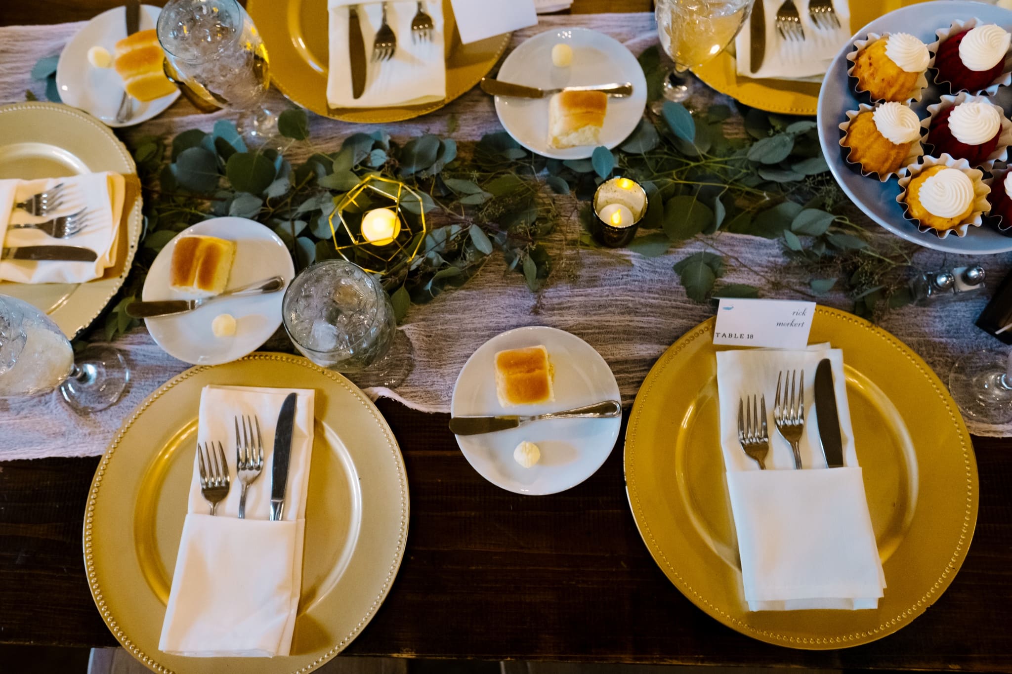 creekside farm wedding reception table details